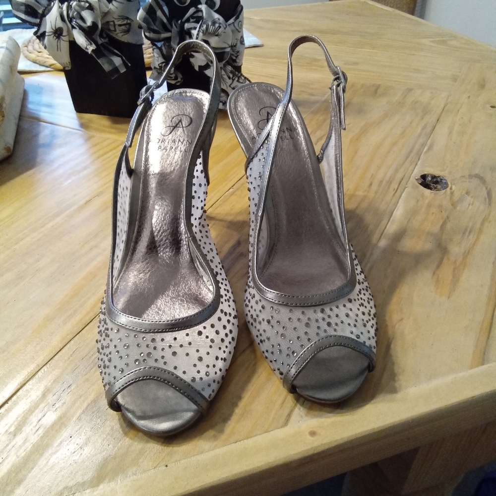 Adrianna Papell Georgi Sz 8 Elegant Silver Peep-Toe Slingback Heels Rhinestones
